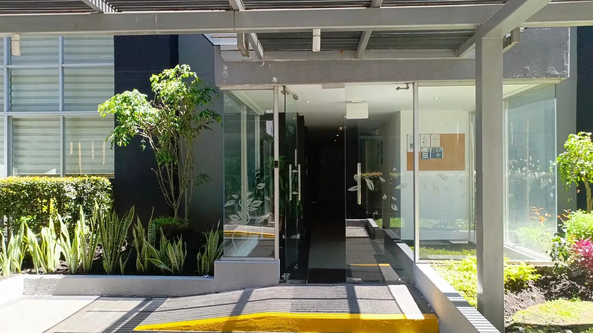 Apartment - 2Bedrooms - Queenbed - Balcony - Parking - 7Thfloor Ecuador