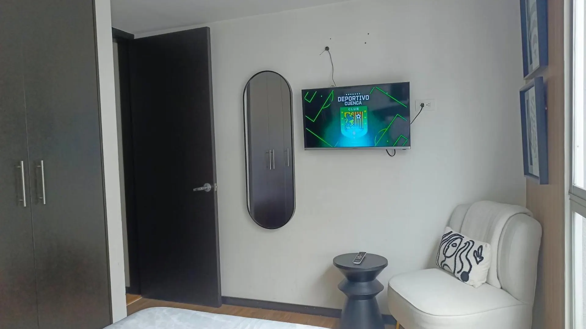 Apartment - 2Bedrooms - Queenbed - Balcony - Parking - 7Thfloor 0*, Quito Ecuador