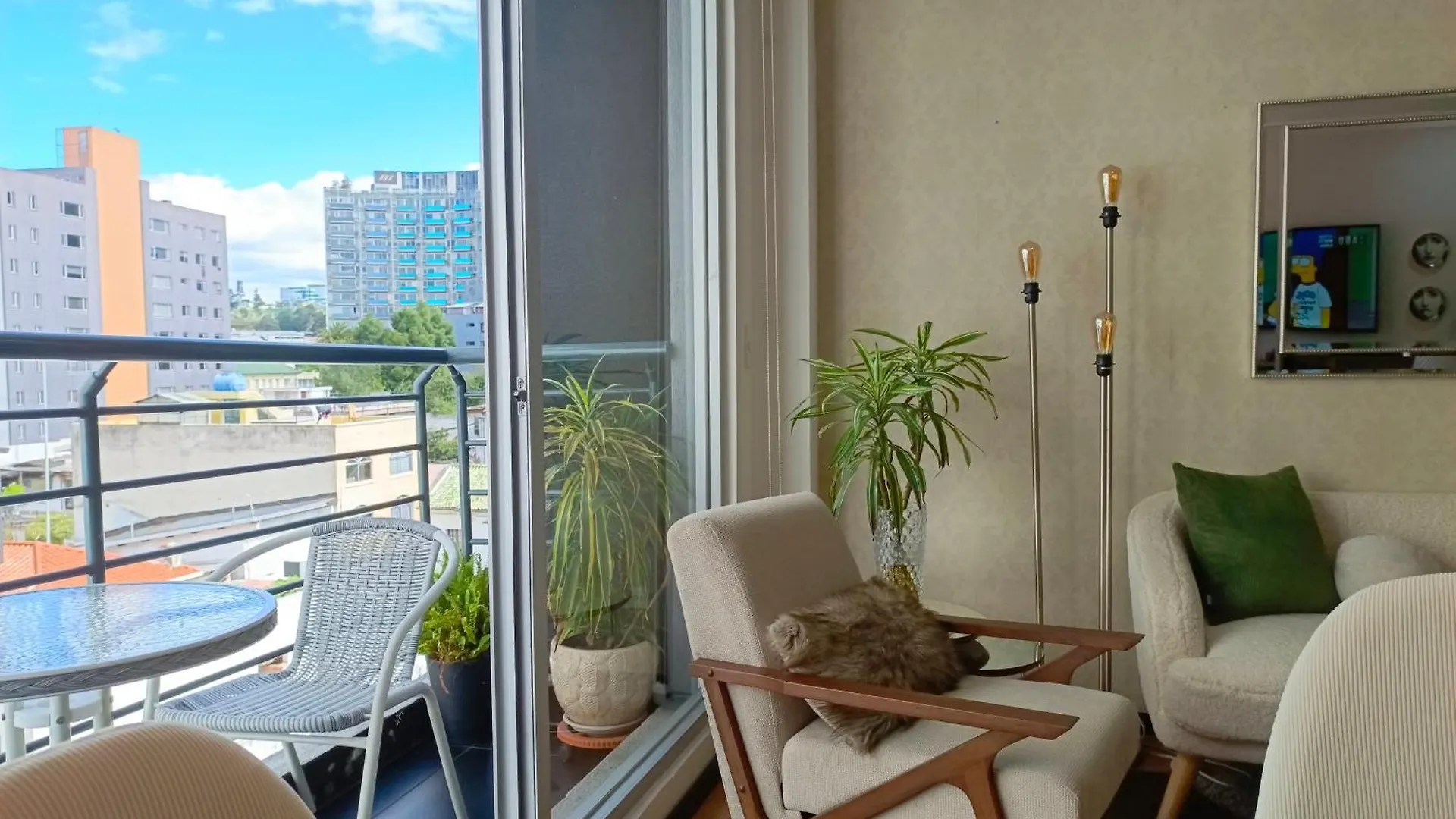 Apartment - 2Bedrooms - Queenbed - Balcony - Parking - 7Thfloor Quito