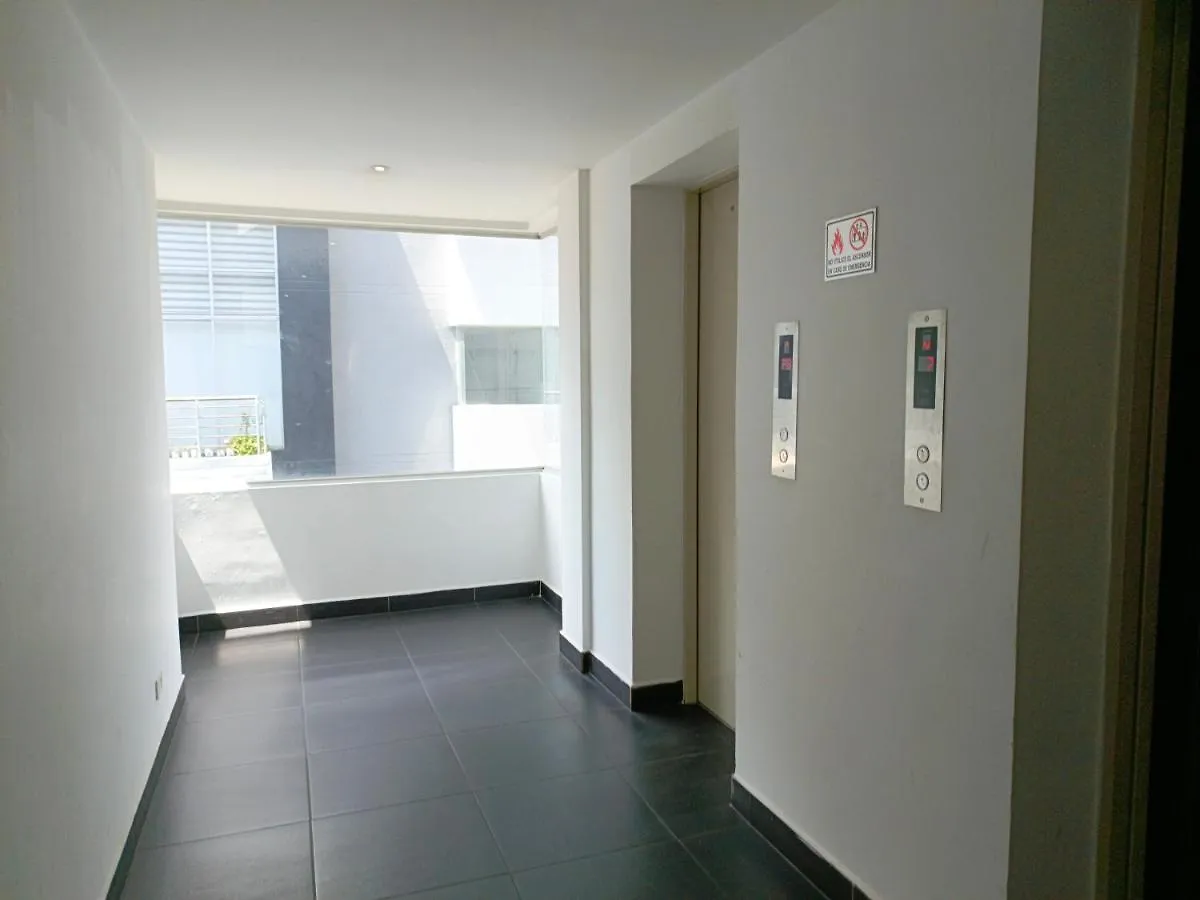 Apartamento LA MARISCAL, Sector Plaza Foch - Piso 7 - Balcón Quito