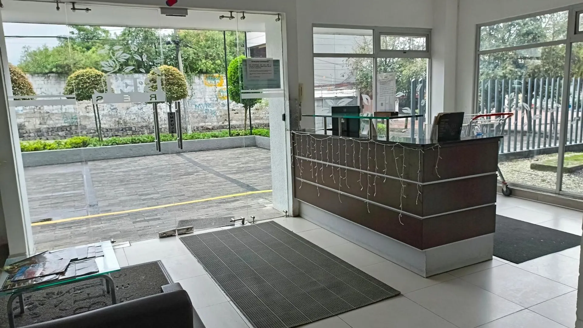 Apartment - 2Bedrooms - Queenbed - Balcony - Parking - 7Thfloor  Quito
