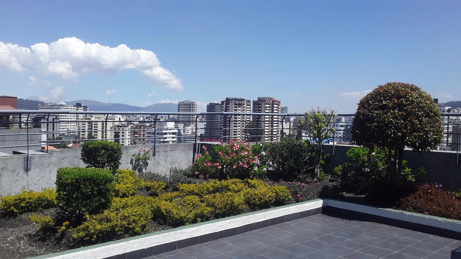 Apartamento LA MARISCAL, Sector Plaza Foch - Piso 7 - Balcón Quito