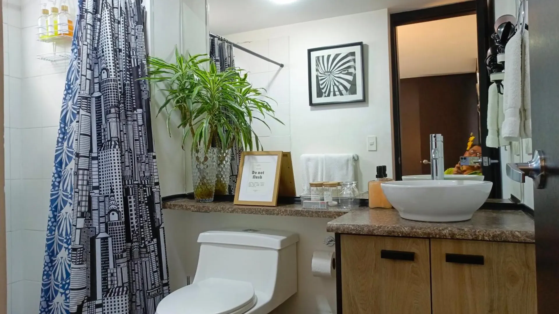 Apartment - 2Bedrooms - Queenbed - Balcony - Parking - 7Thfloor  Quito