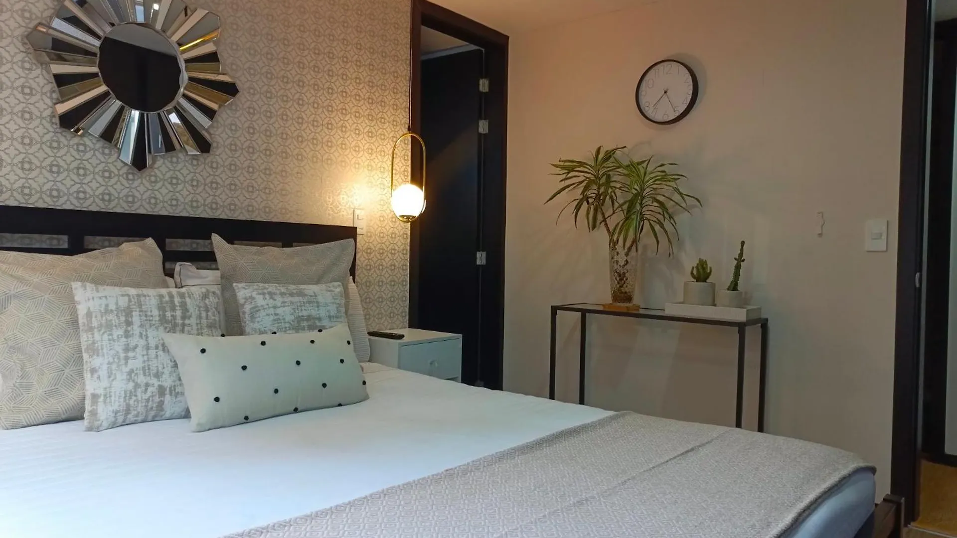 Apartment - 2Bedrooms - Queenbed - Balcony - Parking - 7Thfloor