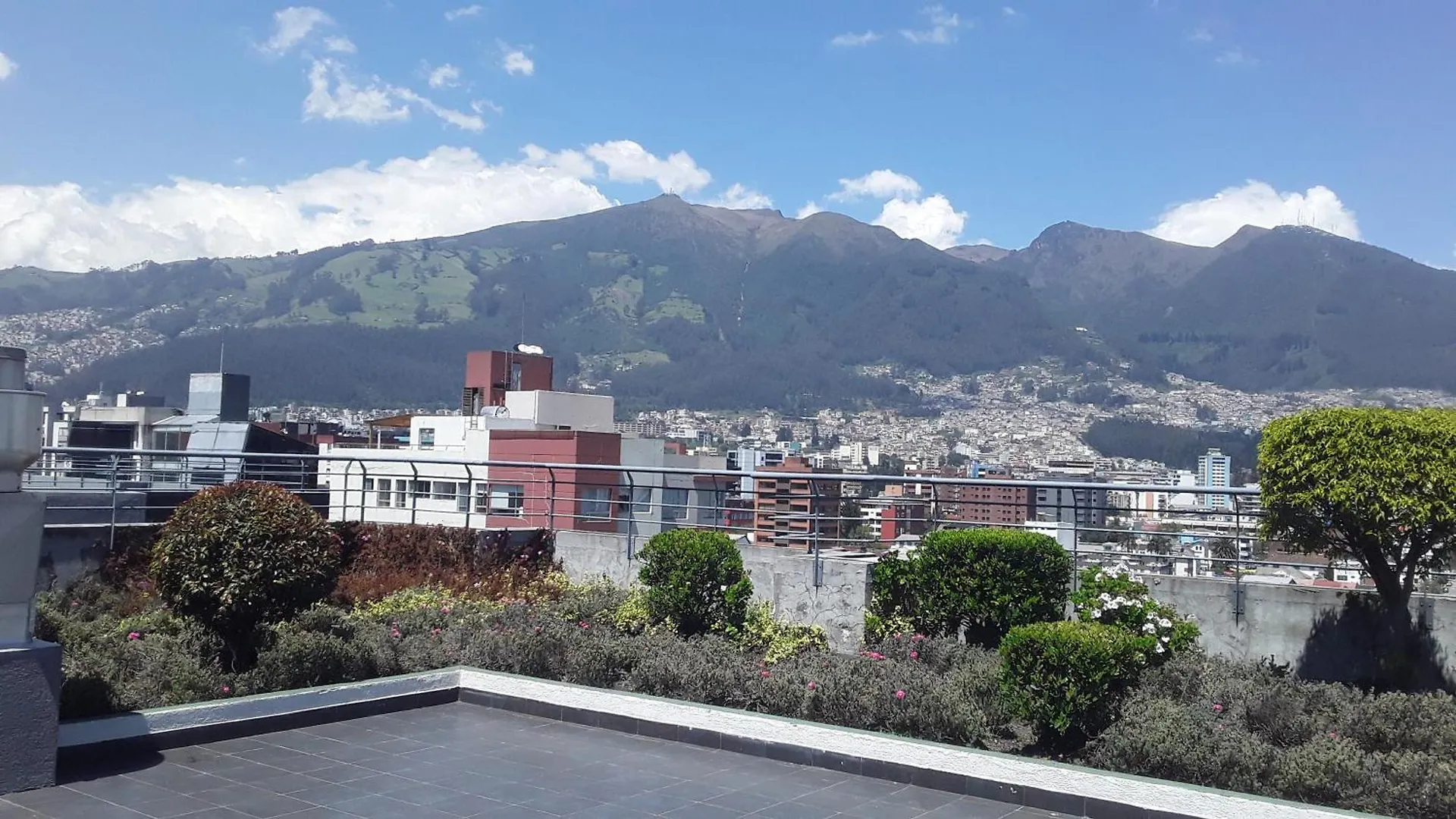 PLAZA FOCH - Piso 7 con BALCÓN